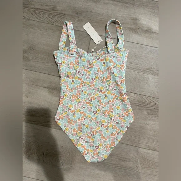 Minnow women's hawaiian floral one piece - size XS - Picture 2 of 5